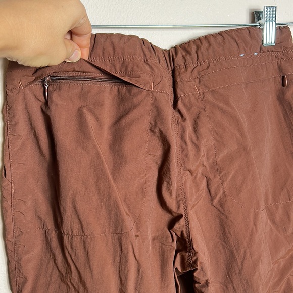 REI Women’s Brown Cargo Pants size 4 - Picture 12 of 13